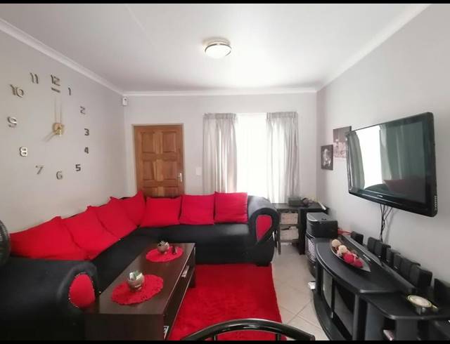 2 BEDROOM HOUSE FOR SALE IN ERMELO